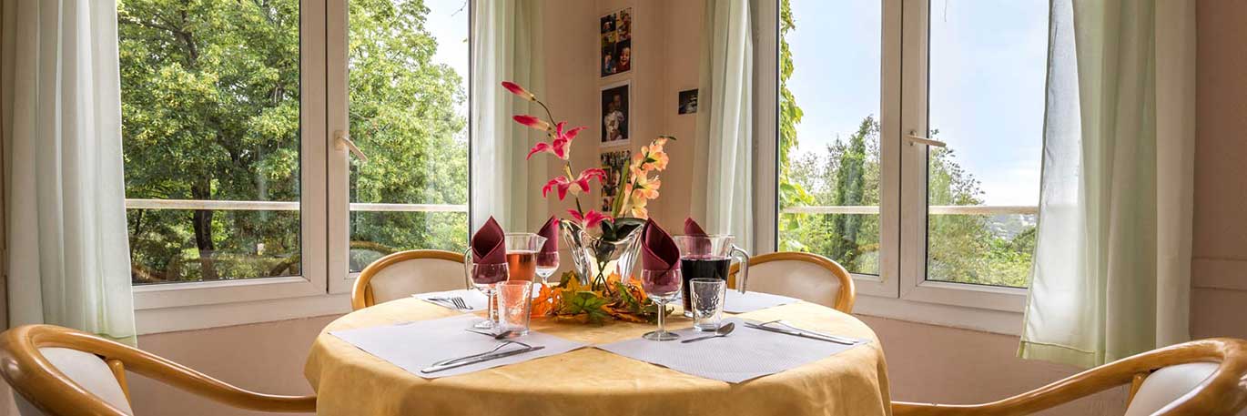 Salle du restaurant de l'EHPAD la Charlotte